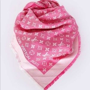 LV Shawl Worn Once 💓